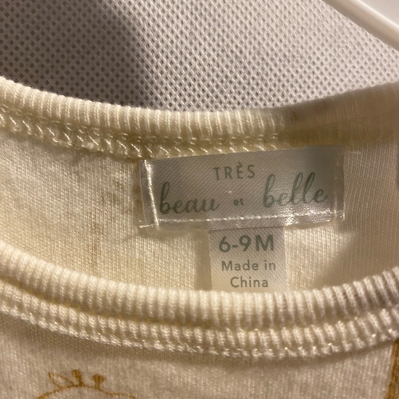 Tres Beau et Belle Infant Girls Giraffes Bodysuit, NWOT, size 6-9 months. - Picture 2 of 3